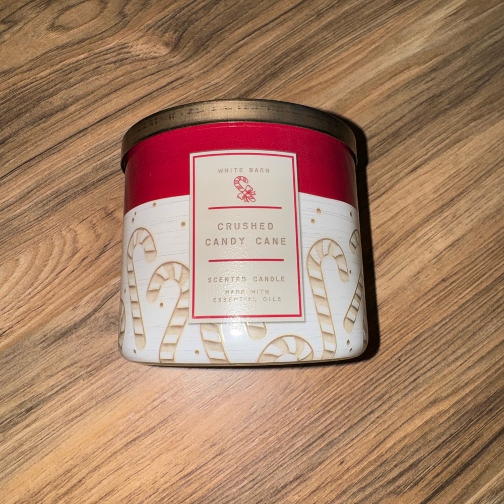 White Barn Crushed Candy Cane Candle